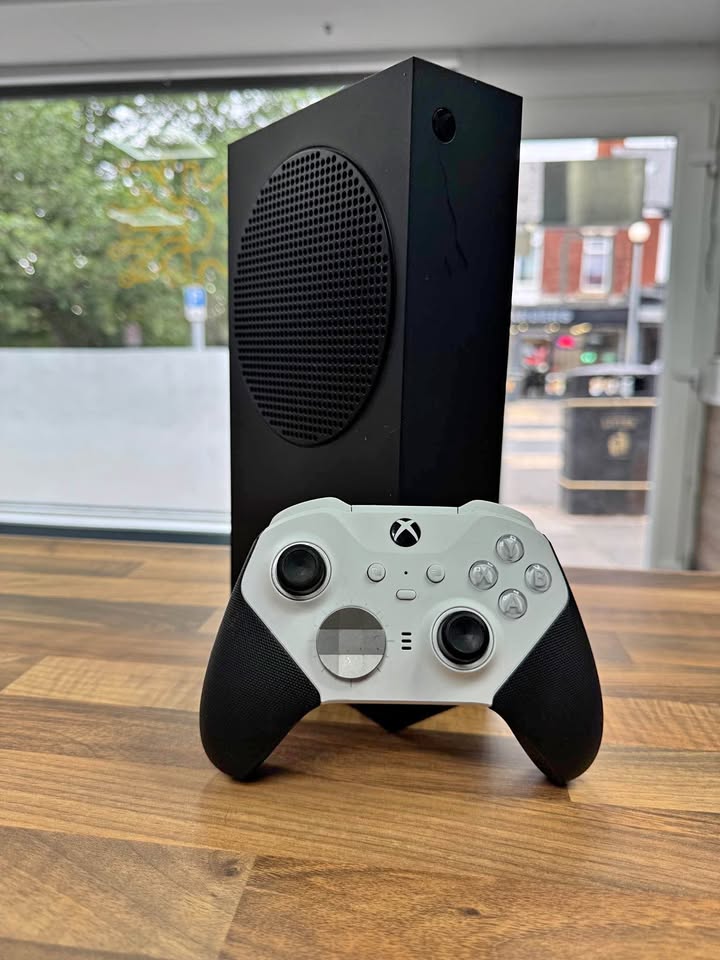 Xbox Series S 1TB + Elite Series 2 Controller with TMR Upgrades - image 2